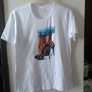 Women's Decorative T-Shirt NWOT